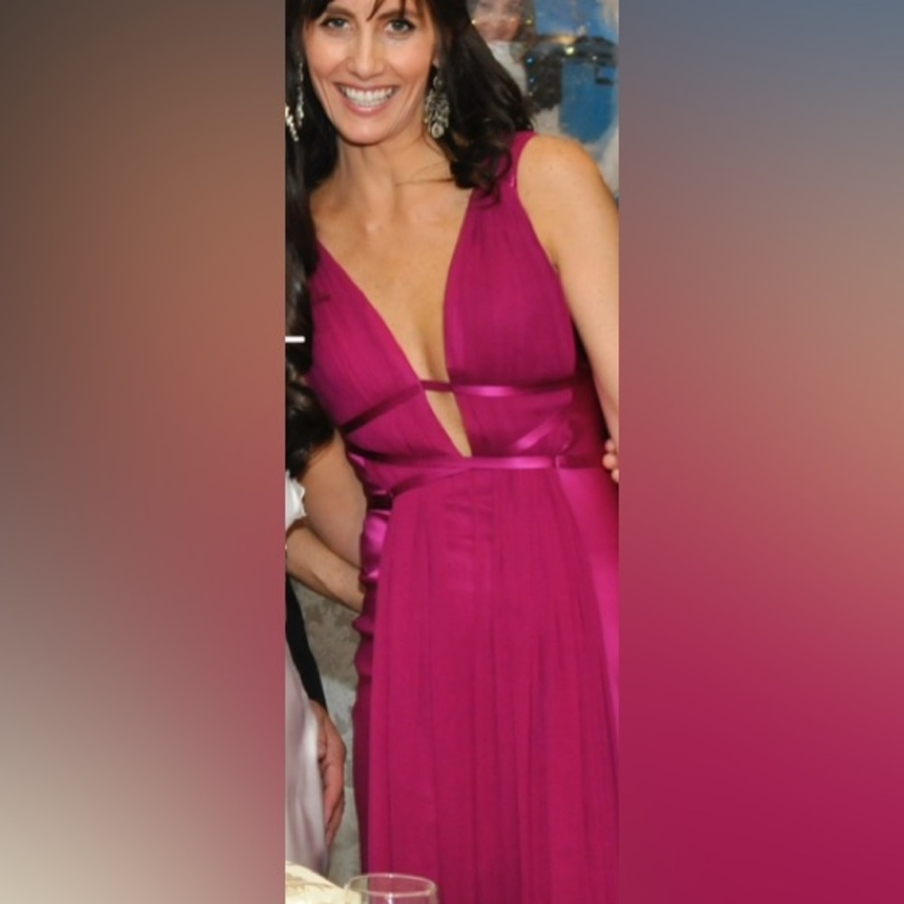 Elegant Pink Evening Dress, Size 4. - Picture 15 of 15